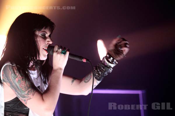 SLEIGH BELLS - 2012-03-05 - PARIS - La Machine (du Moulin Rouge) - 